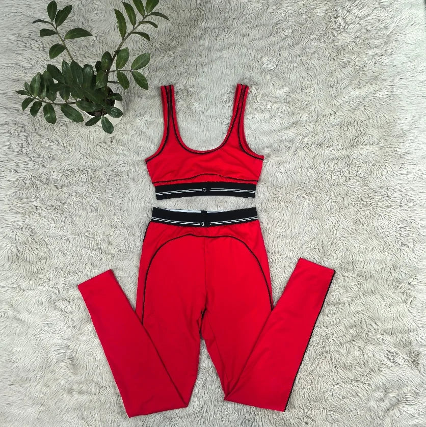 2025 New Women's Fashion Sports Sleeveless Tank Top, High Waist, Hip Lifting, and Belly Tight Pants Set