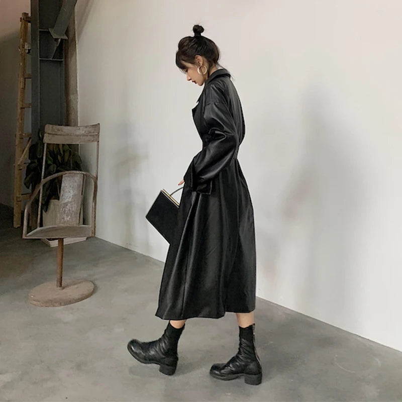 Lautaro Long oversized pu leather trench coat for women long sleeve lapel loose fit Fall Stylish black women clothing streetwear