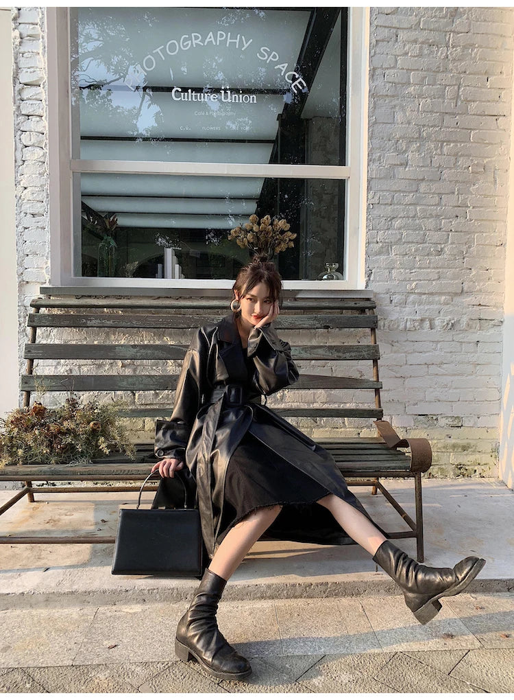 Lautaro Long oversized pu leather trench coat for women long sleeve lapel loose fit Fall Stylish black women clothing streetwear