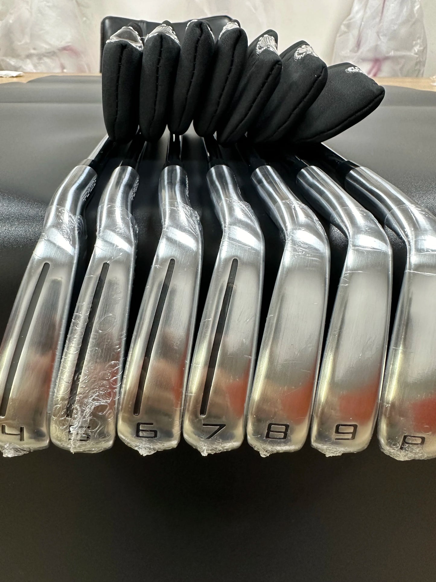 2024 New Brand Silver Golf Irons Set P 790 456789p with Shaft and Grip P790 Golf Club Iron set 8pcs Head Cover Free Shipping