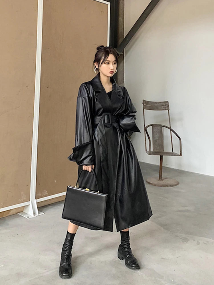 Lautaro Long oversized pu leather trench coat for women long sleeve lapel loose fit Fall Stylish black women clothing streetwear