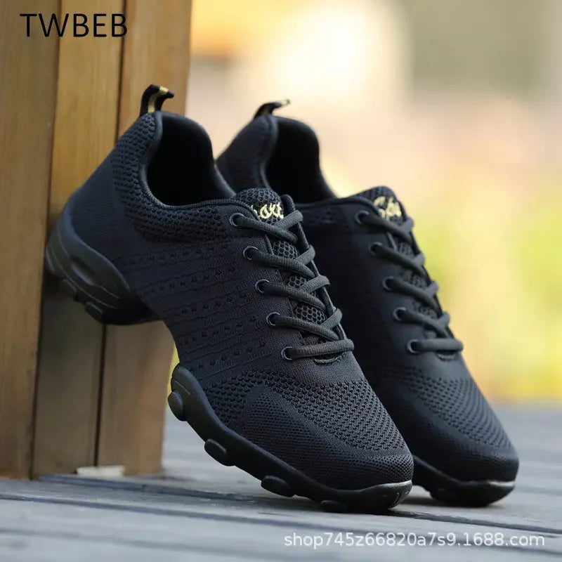 New Soft Sole Men Sports Shoes Anti-skid Square Dance Shoes Sneakers Net Jazz Shoes Fitness Team Performance Shoes