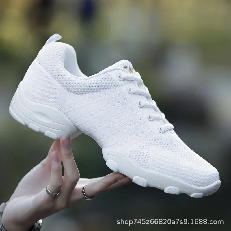 New Soft Sole Men Sports Shoes Anti-skid Square Dance Shoes Sneakers Net Jazz Shoes Fitness Team Performance Shoes