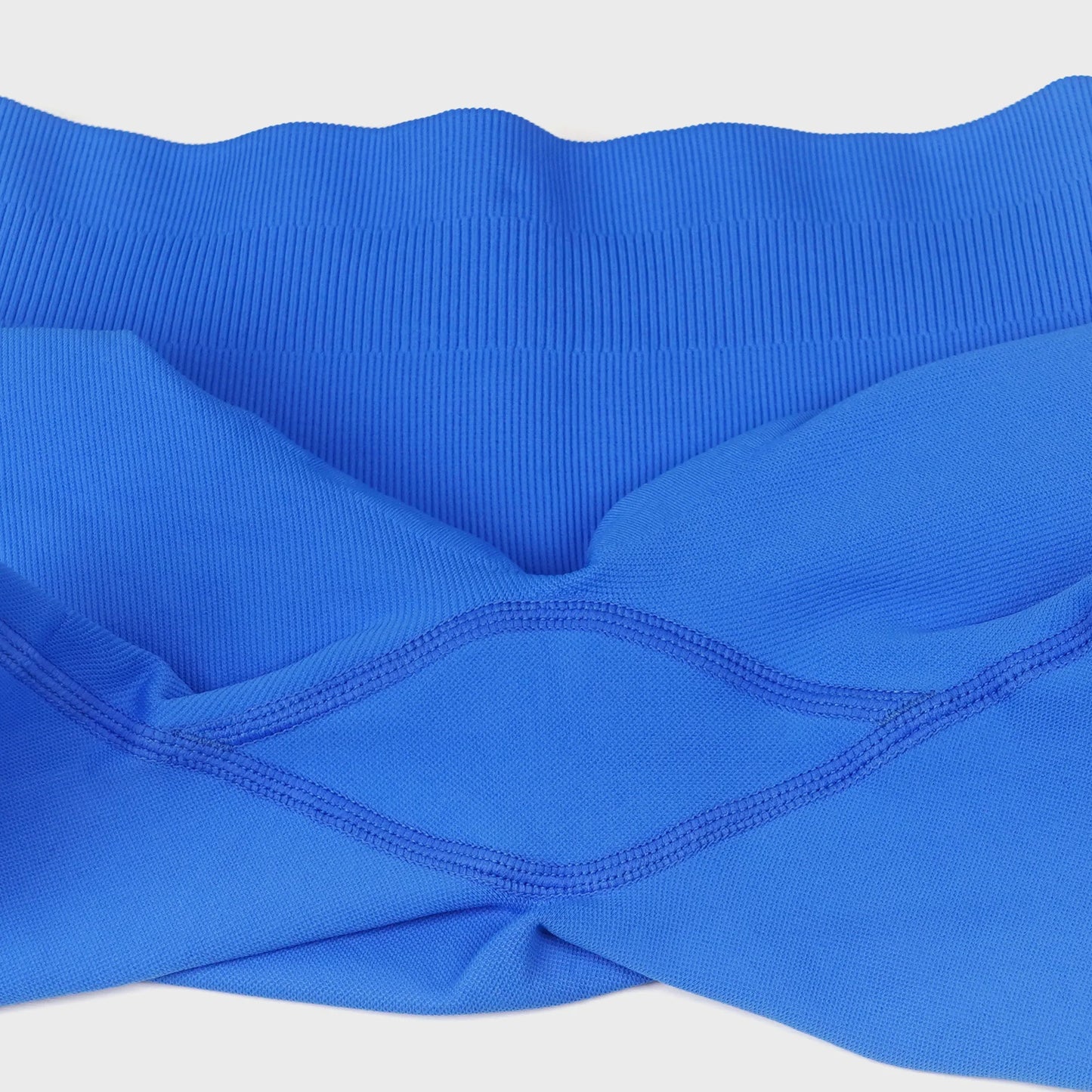 Seamless 2 Pieces Strappy Yoga Halter Bras Sets Scrunch Butt Sports Shorts Quick Dry Backless Gym Crop Tops with Pad Push Up Set