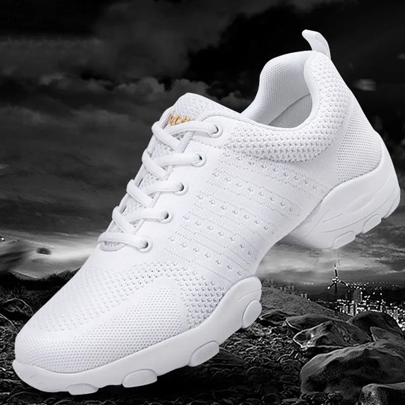 New Soft Sole Men Sports Shoes Anti-skid Square Dance Shoes Sneakers Net Jazz Shoes Fitness Team Performance Shoes