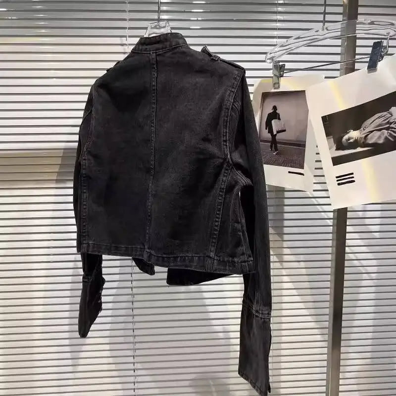 DEAT 2025 Autumn New Fashion Metal Buckle Design Shoulder Strap Denim Short Jacket For Women High Street Coat Female 11A06995