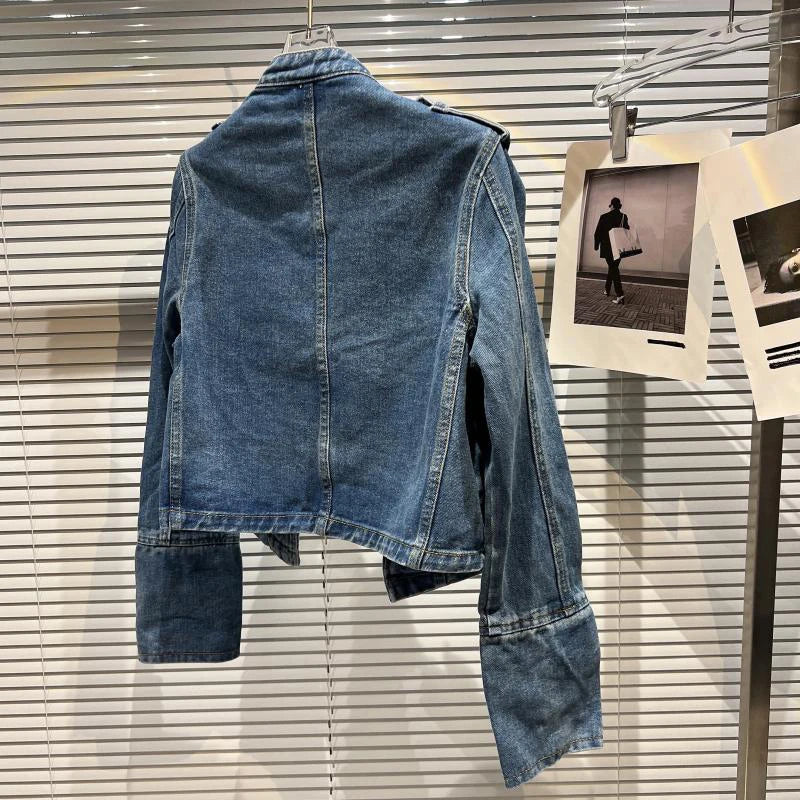 DEAT 2025 Autumn New Fashion Metal Buckle Design Shoulder Strap Denim Short Jacket For Women High Street Coat Female 11A06995