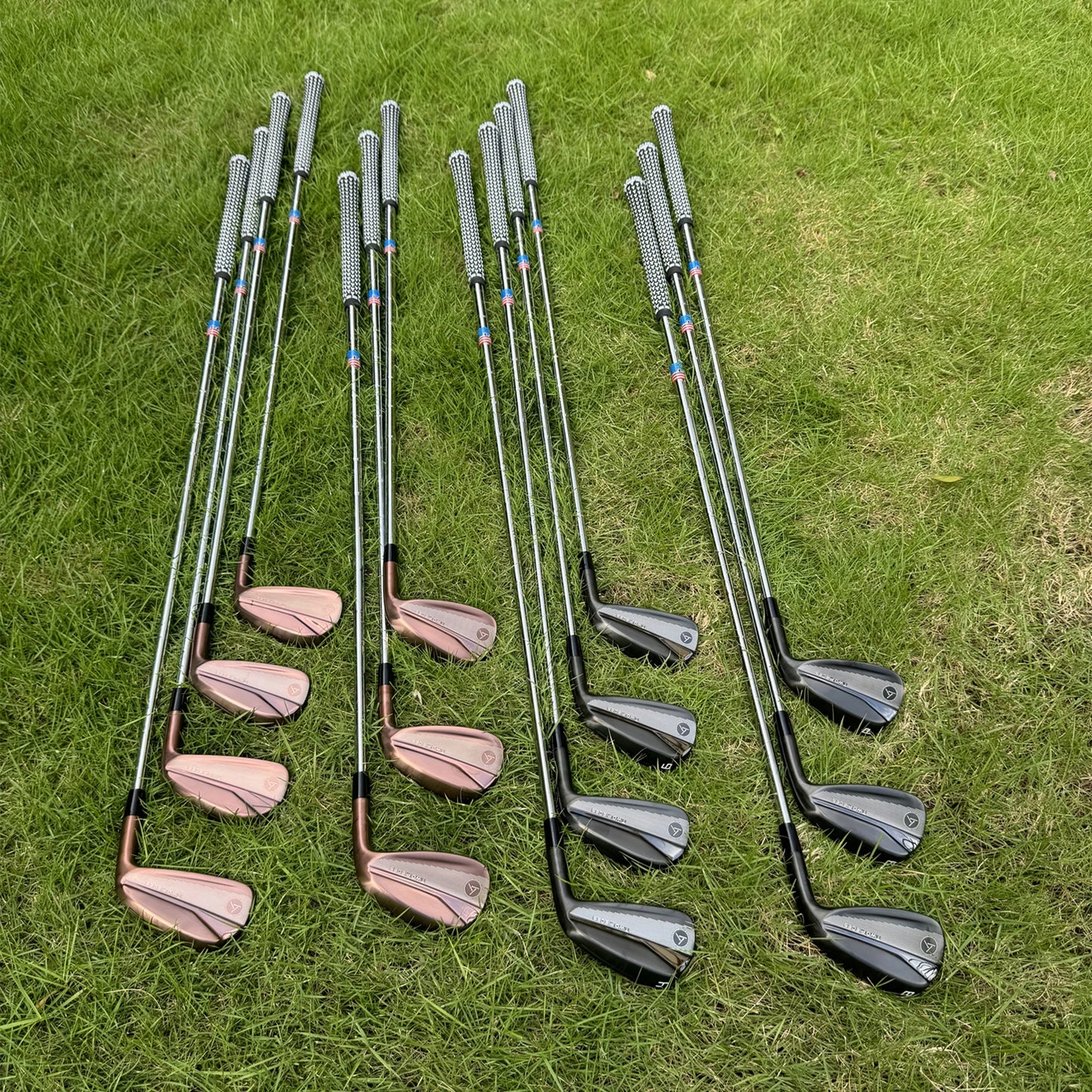 Calong Yamahero S880 Golf Irons Set Black / Golden 4 5 6 7 8 9 P With Steel Shaft Hollow Design Top Golf Clubs
