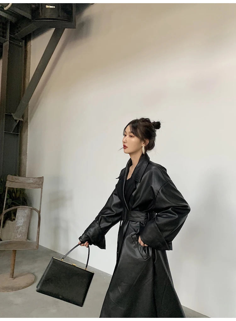Lautaro Long oversized pu leather trench coat for women long sleeve lapel loose fit Fall Stylish black women clothing streetwear