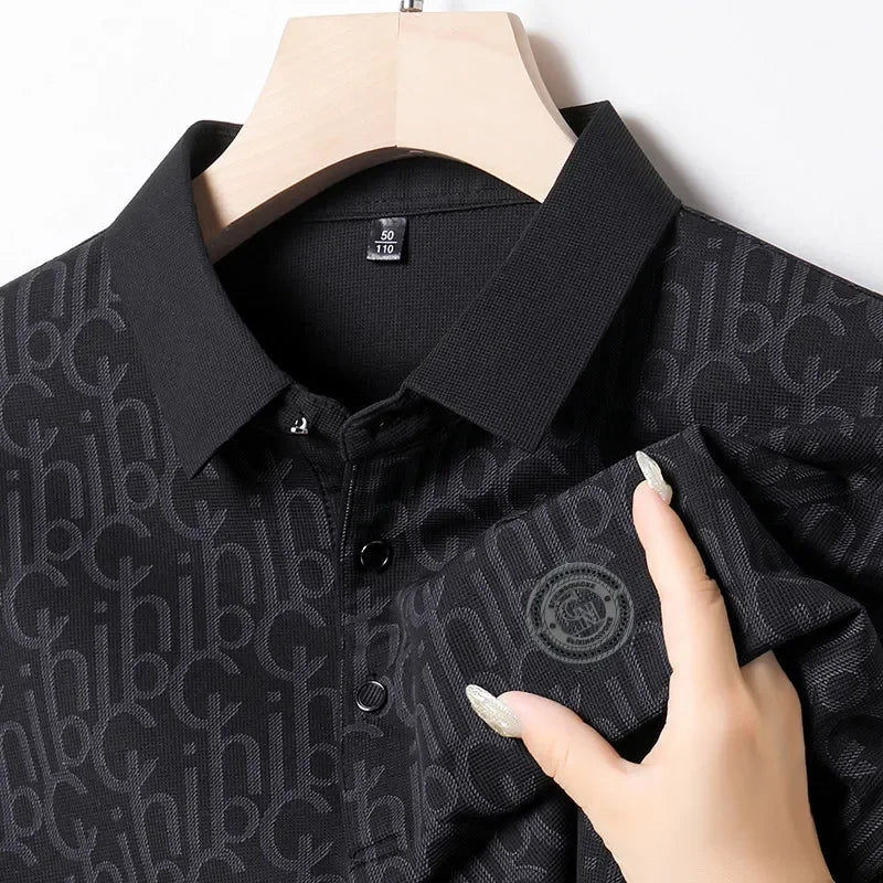 New Men's Business Casual Short Sleeved Shirt with Badge Solid Color Polo Shirt Fashionable Breathable Comfortable Versatile Top