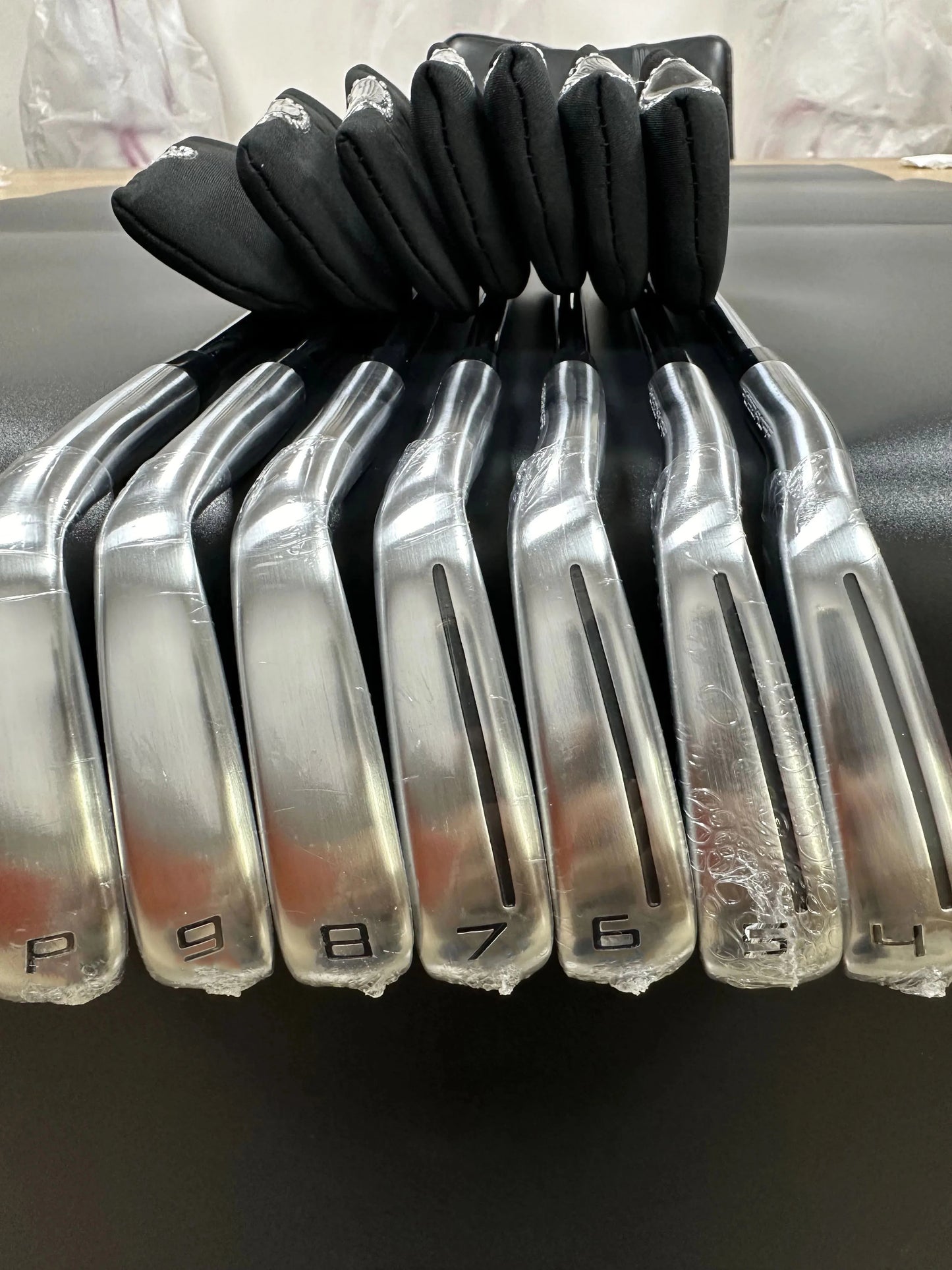 2024 New Brand Silver Left Golf Irons Set P 790 456789p with Shaft and Grip P790 Golf Club Iron set Head Cover Free Shipping