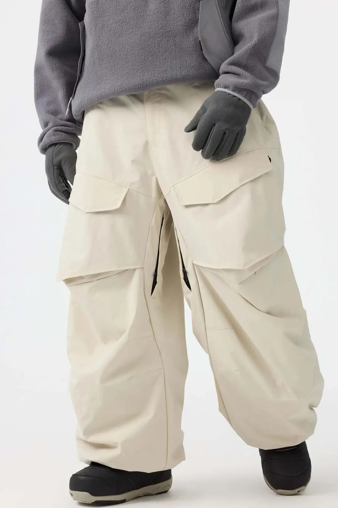Men Baggy Wear-resistant Skiing Pants Women Insulated Loose Pockets Winter Trousers Outdoor Sports Waterproof Clothes 2025 Warm