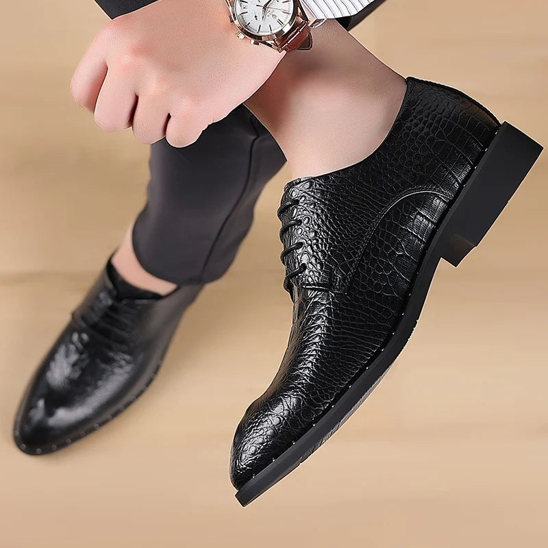 Men's Lace-Up Retro British-Style Casual Shoe Crocodile-Patterned Pointed Toe Formal Shoe Comfortable And Breathable Party Shoes