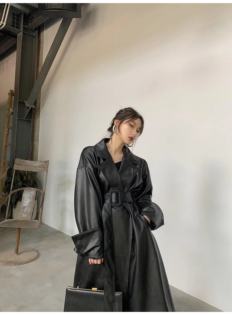 Lautaro Long oversized pu leather trench coat for women long sleeve lapel loose fit Fall Stylish black women clothing streetwear