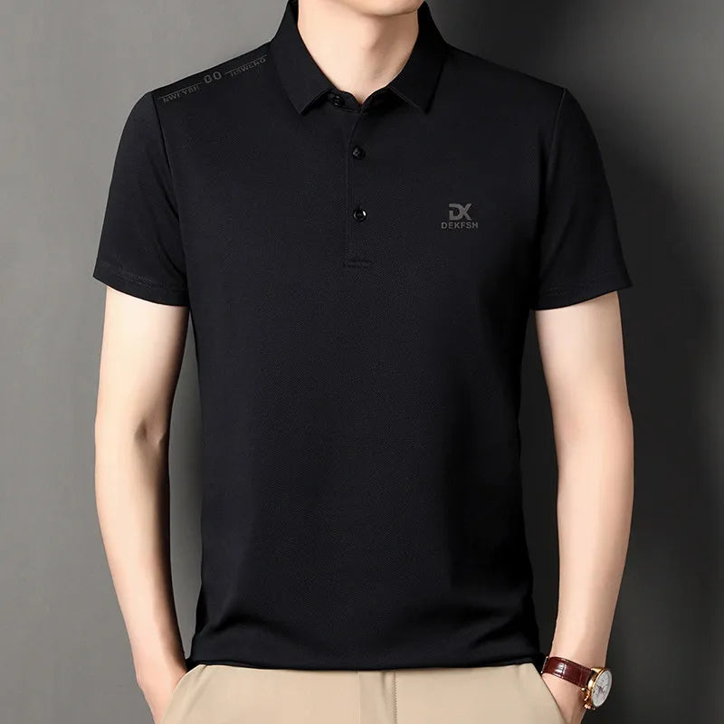 New Men's Business Casual Short Sleeved Shirt with Badge Solid Color Polo Shirt Fashionable Breathable Comfortable Versatile Top
