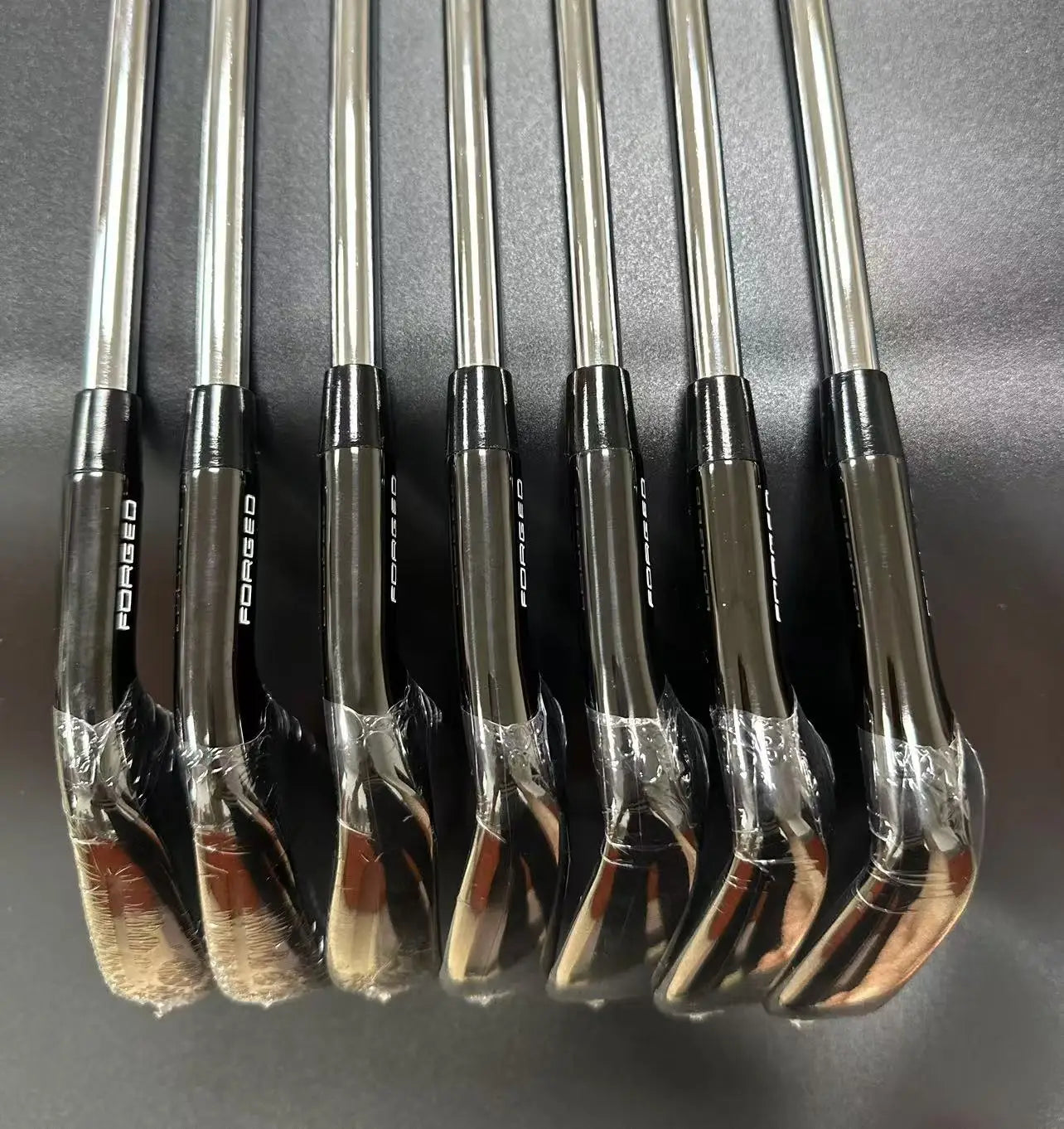 New Brand Golf Irons Set P 790 456789p with Shaft and Grip P790 Golf Club Iron set 7pcs Head Cover Free Shipping
