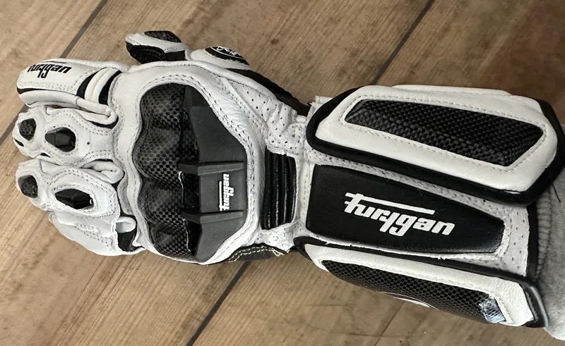 Men's Genuine Leather Motorcycle Gloves Carbon Fiber Safety Defense Motocross Gloves Touch-screen Outdoor Driving Guantes Moto