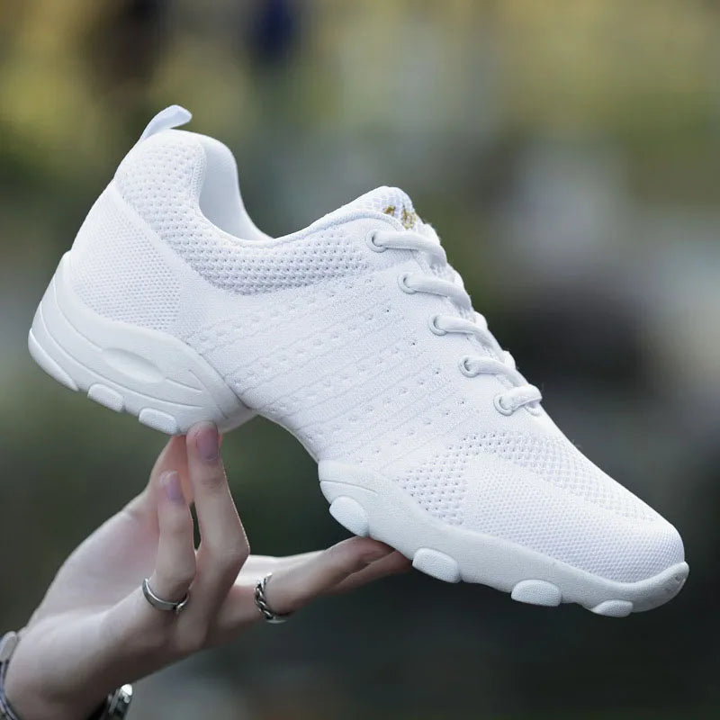 New Soft Sole Men Sports Shoes Anti-skid Square Dance Shoes Sneakers Net Jazz Shoes Fitness Team Performance Shoes