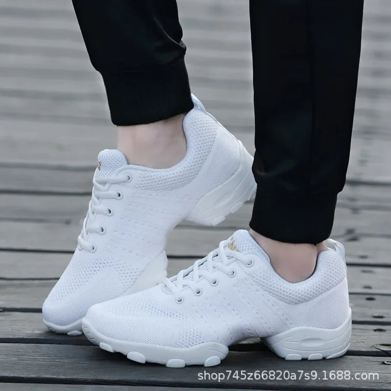 New Soft Sole Men Sports Shoes Anti-skid Square Dance Shoes Sneakers Net Jazz Shoes Fitness Team Performance Shoes