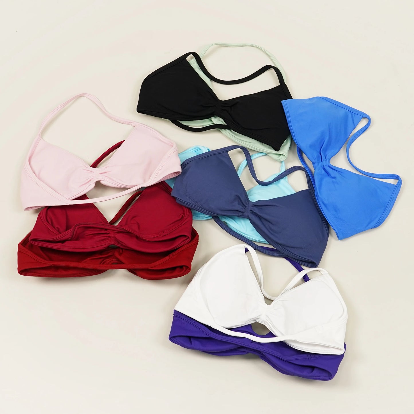 Seamless 2 Pieces Strappy Yoga Halter Bras Sets Scrunch Butt Sports Shorts Quick Dry Backless Gym Crop Tops with Pad Push Up Set
