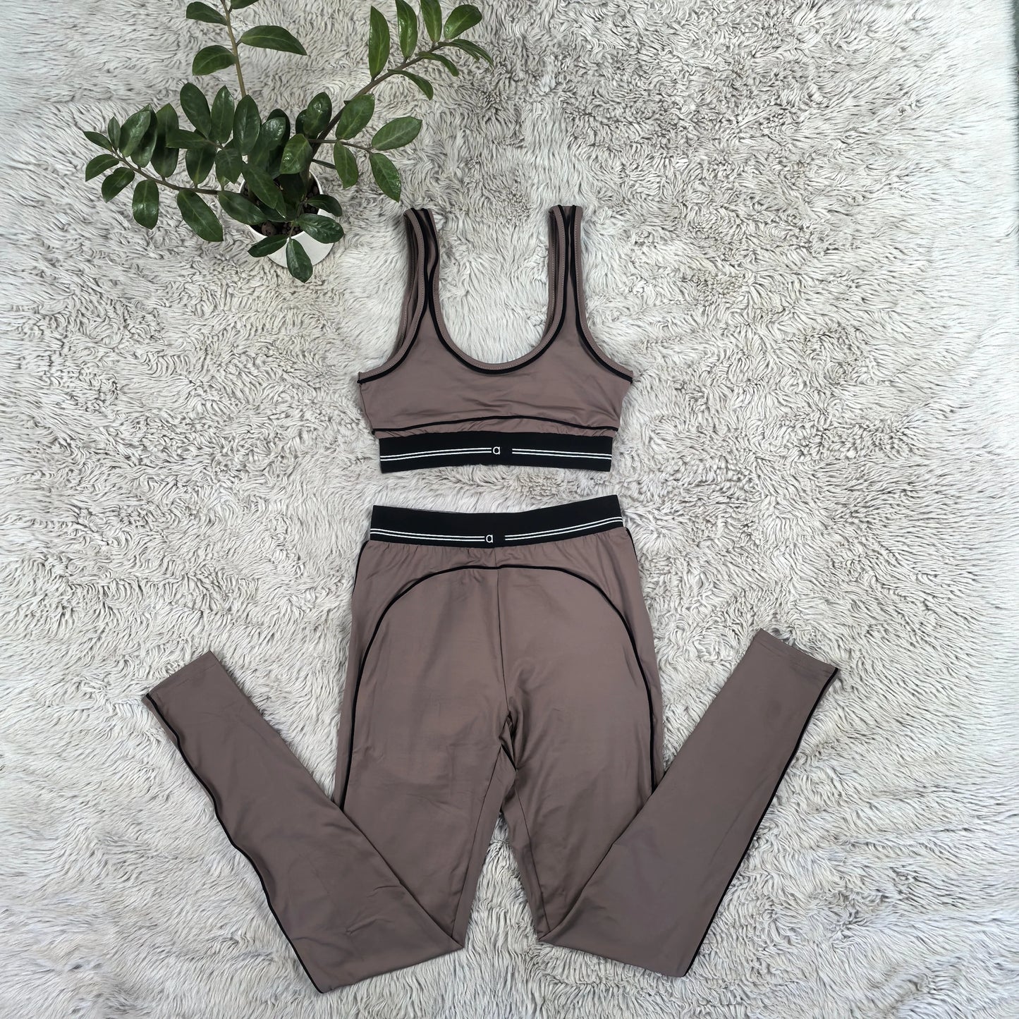 2025 New Women's Fashion Sports Sleeveless Tank Top, High Waist, Hip Lifting, and Belly Tight Pants Set