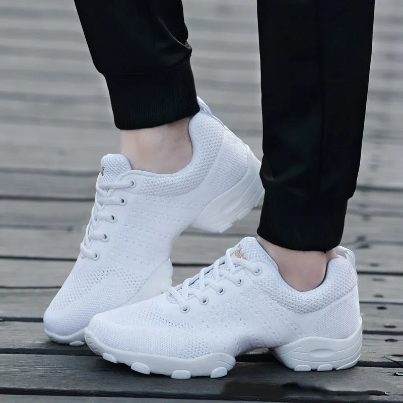 New Soft Sole Men Sports Shoes Anti-skid Square Dance Shoes Sneakers Net Jazz Shoes Fitness Team Performance Shoes